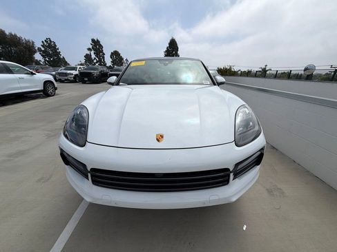 Used 2022 Porsche Cayenne Coupe AWD/4WD image 1