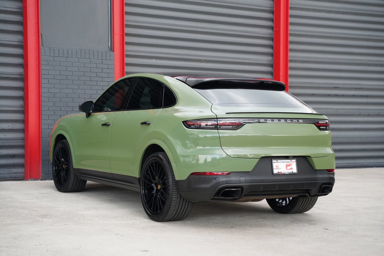 Used 2022 Porsche Cayenne Coupe AWD/4WD image 14