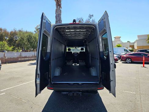 Used 2026 Mercedes-Benz Sprinter 2500 image 17