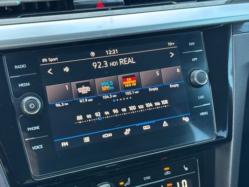 Used 2021 Volkswagen Arteon SE image 16