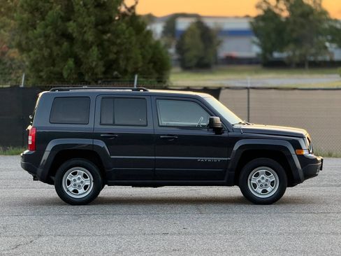 Used 2015 Jeep Patriot Sport w/ Power Value Group AWD/4WD image 7
