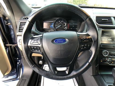 Used 2016 Ford Explorer XLT w/ Equipment Group 201A image 14