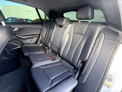 Used 2022 Audi Q8 Premium Plus w/ Premium Plus Package image 20