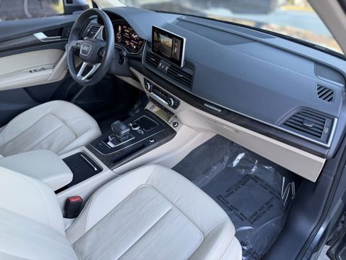 Used 2019 Audi Q5 Prestige w/ Prestige Package image 33