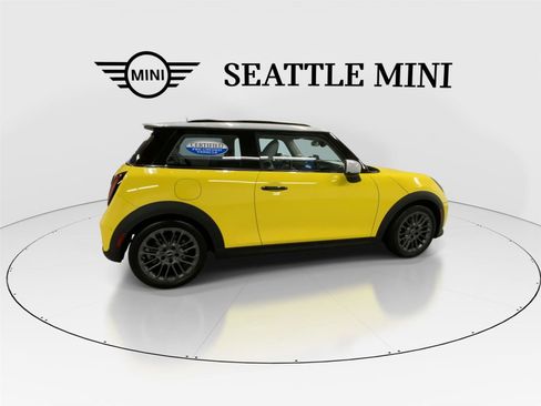 Certified 2025 MINI Cooper S image 12