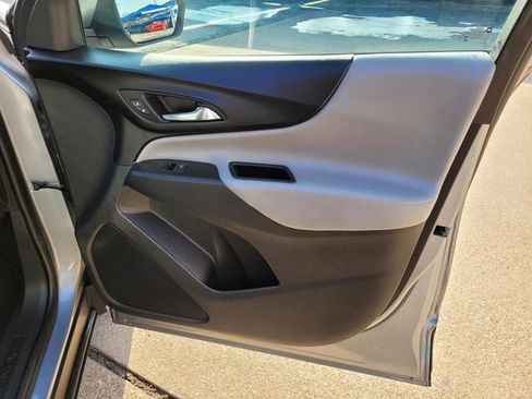 Used 2024 Chevrolet Equinox LT image 9