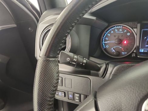 Used 2021 Toyota Tacoma TRD Sport image 24