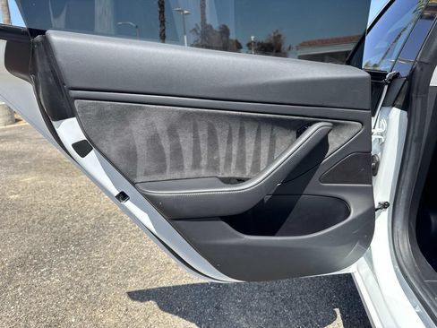 Used 2018 Tesla Model 3 Long Range RWD image 21