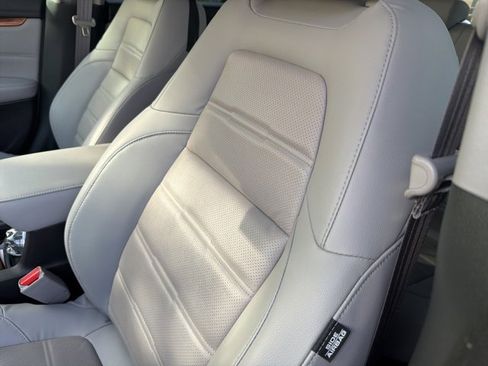 Used 2019 Honda CR-V Touring image 9