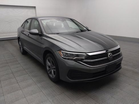 Used 2024 Volkswagen Jetta SE image 13