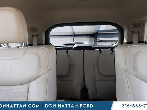 Used 2020 Ford Explorer Platinum w/ Premium Technology Package AWD/4WD image 20