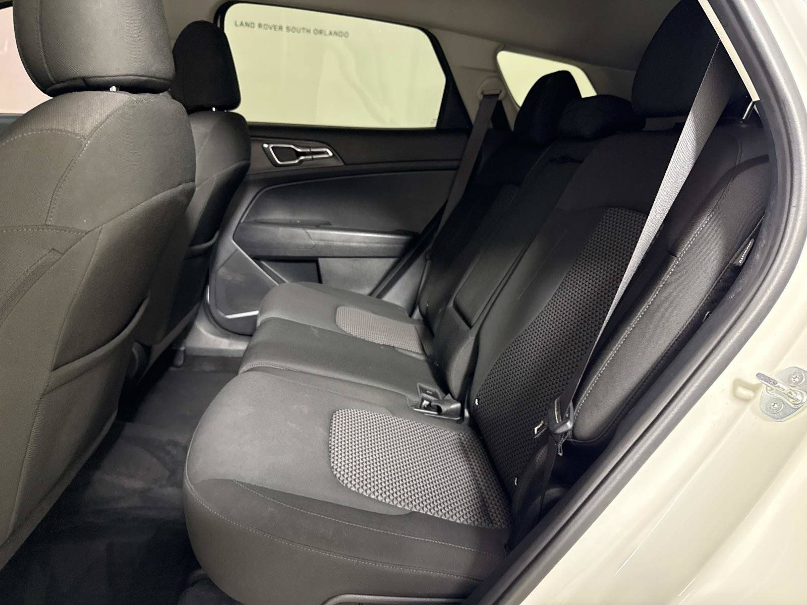 Used 2025 Kia Sportage LX FWD image 12