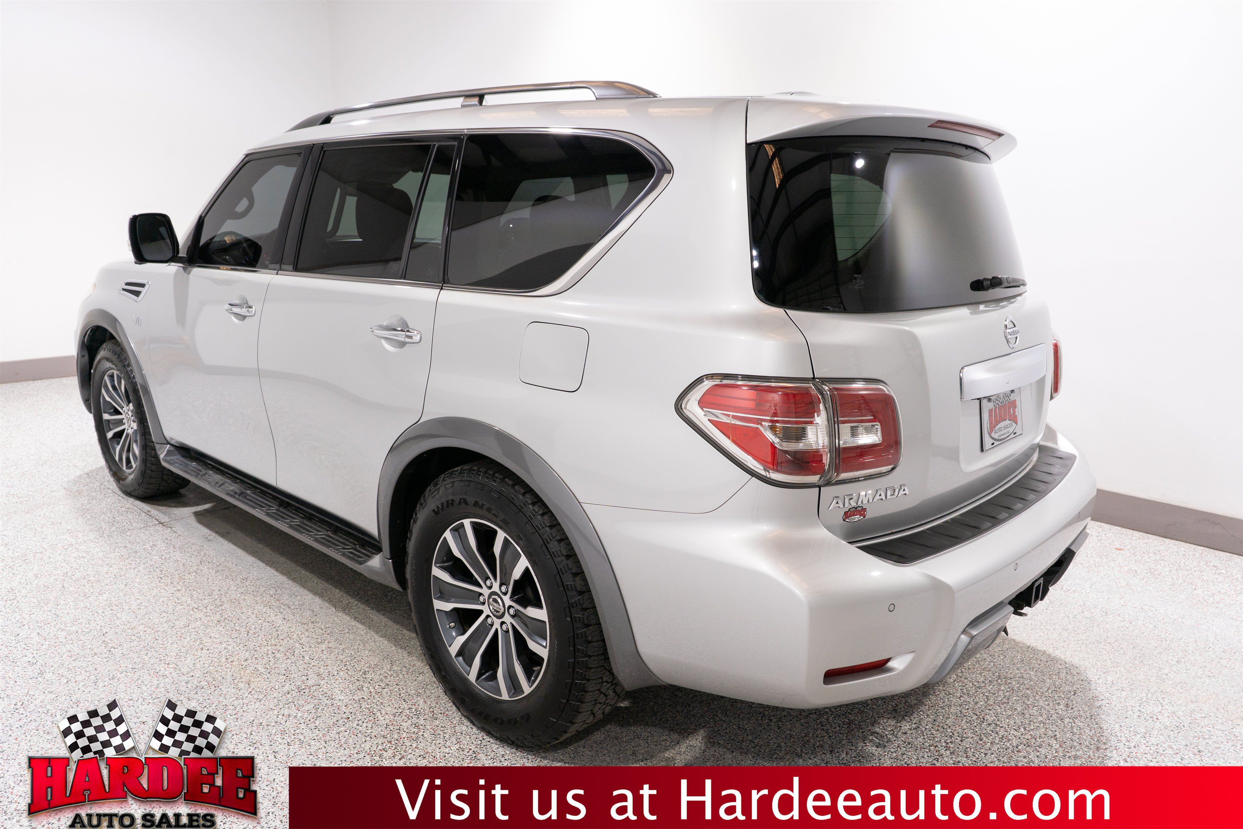 Used 2020 Nissan Armada SL w/ Premium Package AWD/4WD image 3