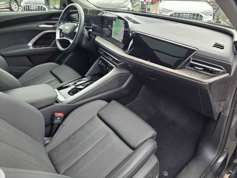 Used 2025 Audi Q5 Premium Plus w/ Premium Plus AWD/4WD image 10