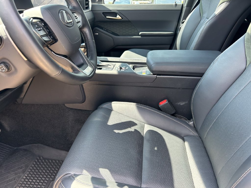 Used 2025 Lexus GX 550 AWD/4WD image 11