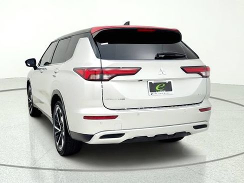 Used 2022 Mitsubishi Outlander SE AWD/4WD image 7