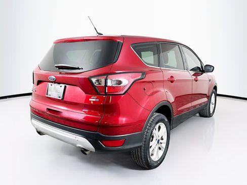 Used 2017 Ford Escape SE image 9