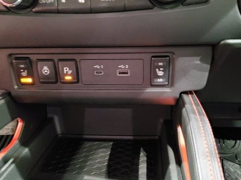 Used 2023 Nissan Frontier PRO-4X w/ Pro Convenience Package image 40