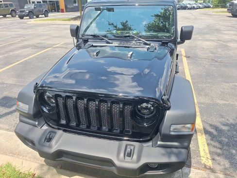 Certified 2023 Jeep Wrangler Unlimited Sport AWD/4WD image 2