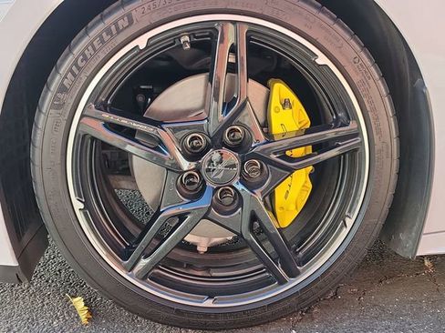 Used 2023 Chevrolet Corvette Stingray Preferred Conv w/ 2LT image 24