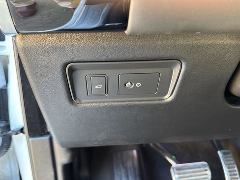 Used 2019 Land Rover Range Rover Sport Supercharged image 13