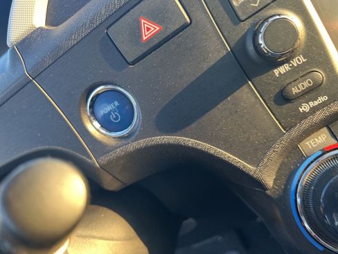 Used 2012 Toyota Prius C image 38