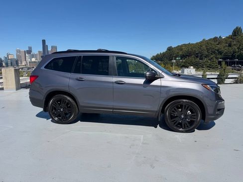 Used 2022 Honda Pilot Special Edition image 3