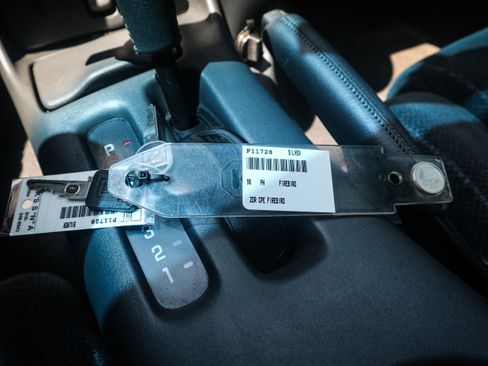 Used 1998 Pontiac Firebird Formula w/ Opt Pkg image 34