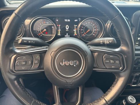 Used 2021 Jeep Gladiator Sport image 18