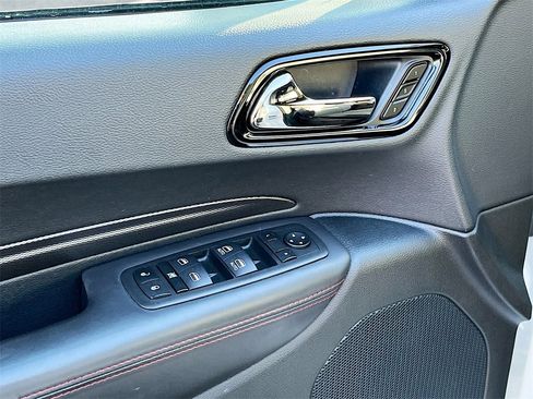 Used 2023 Dodge Durango GT image 17