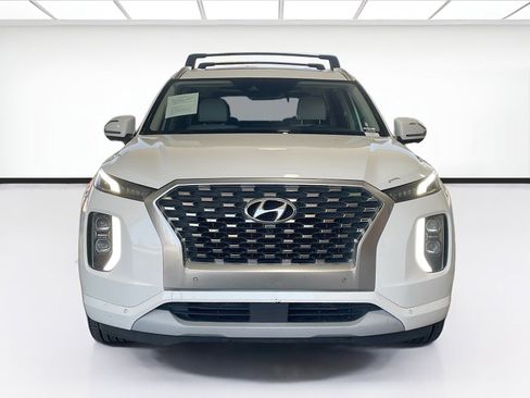 Used 2022 Hyundai Palisade Limited FWD image 2
