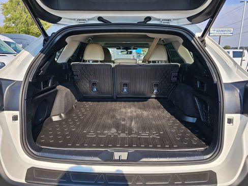 Used 2025 Subaru Outback Limited AWD/4WD image 10