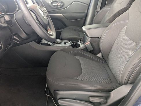 Used 2020 Jeep Cherokee Latitude image 12