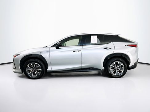Used 2023 Lexus RZ 450e Premium w/ Technology Package image 4