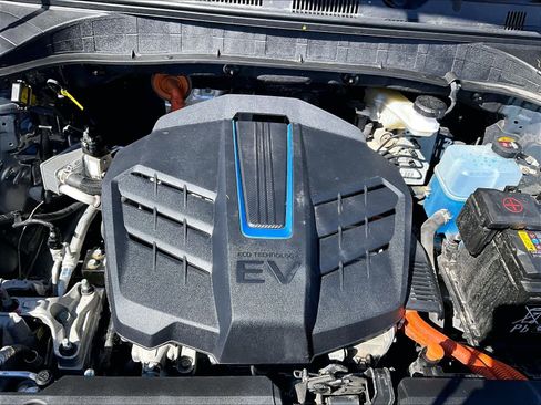 Used 2023 Hyundai Kona SE image 28