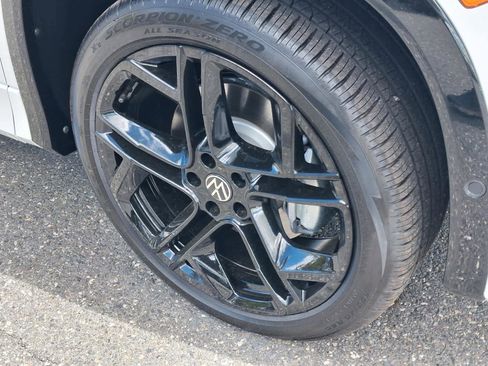 New 2026 Volkswagen Tiguan SE R-Line AWD/4WD image 7
