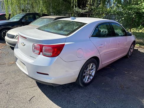 Used 2015 Chevrolet Malibu LT FWD image 3