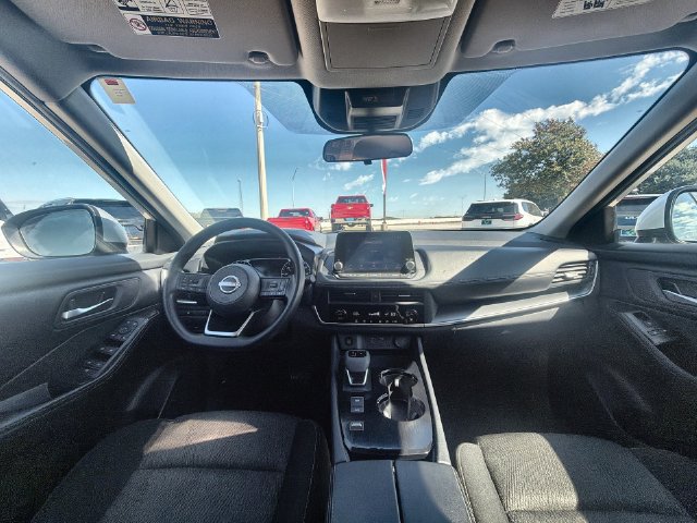 Used 2024 Nissan Rogue SV FWD image 19