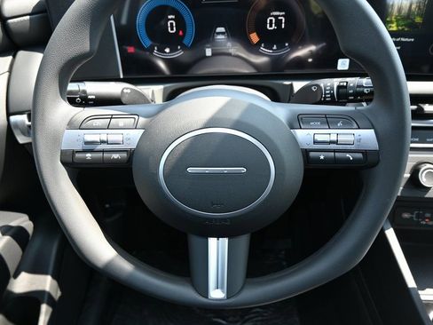 Used 2025 Hyundai Tucson SE image 14