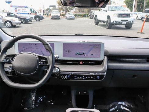 Used 2024 Hyundai Ioniq 5 SE RWD image 17