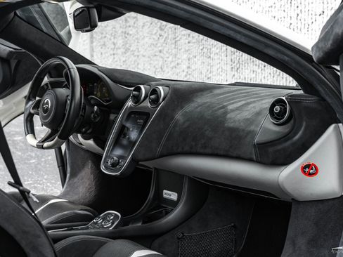 Used 2017 McLaren 570S image 2