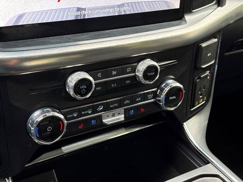 Used 2022 Ford F150 Lariat w/ FX4 Off-Road Package image 24