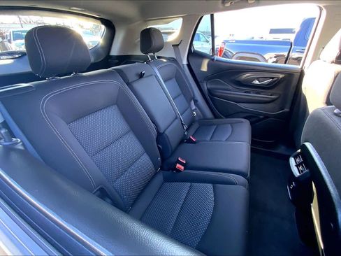 Used 2023 GMC Terrain SLE w/ Driver Convenience Package image 16