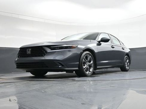 Used 2023 Honda Accord EX image 33