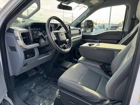 Used 2024 Ford F350 XLT AWD/4WD image 27