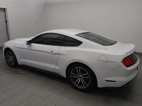 Used 2017 Ford Mustang Coupe image 3