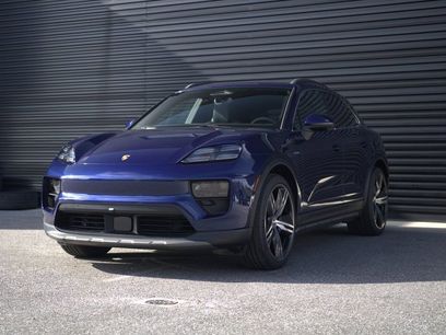 New 2025 Porsche Macan 4S Electric