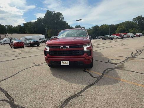 Used 2024 Chevrolet Silverado 1500 RST w/ Convenience Package II AWD/4WD image 3