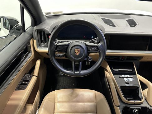 Certified 2024 Porsche Cayenne S image 24