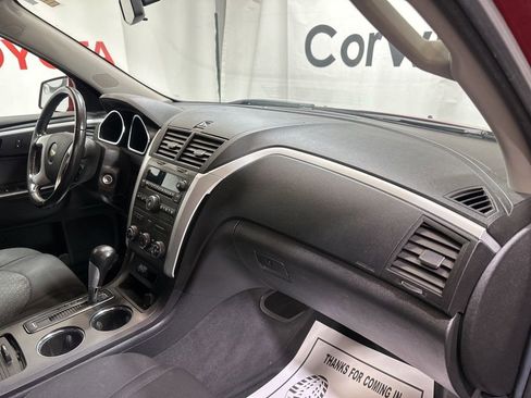 Used 2012 Chevrolet Traverse LT image 24